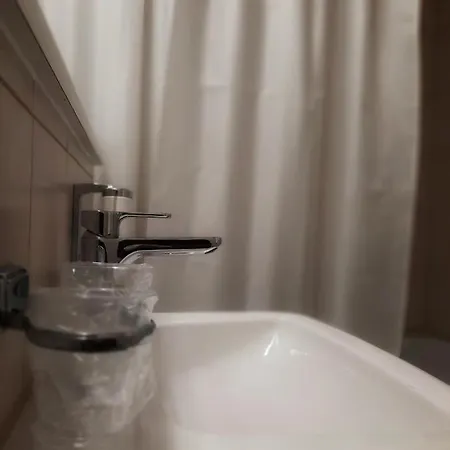 Crystal Hotel 3*