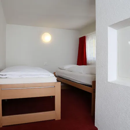 Crystal Hotel 3*