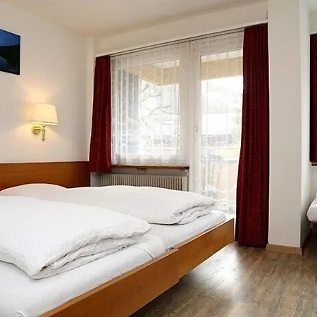 Crystal إنترلاكن