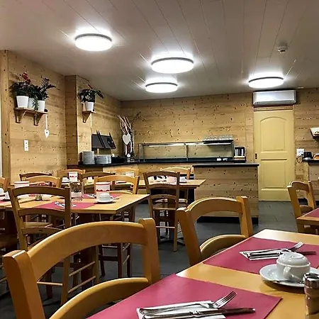 Hotel Crystal