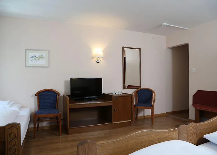 Crystal Hotel Entrelagos