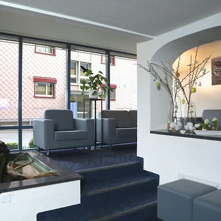 Crystal Hotel 3*