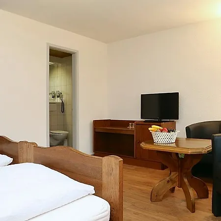 Crystal Hotel 3*
