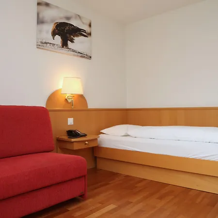 Crystal 因特拉肯