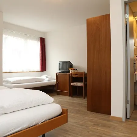 Crystal 因特拉肯