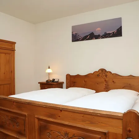 Hotel Crystal